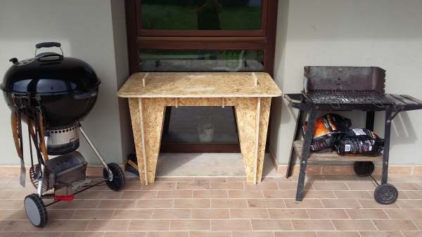 bbq_table.jpg