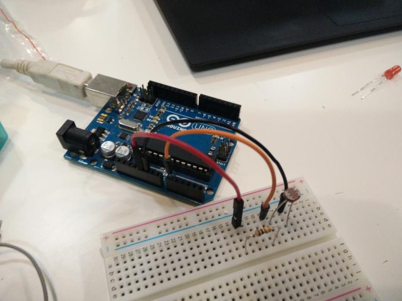 IMG_10_Arduino_with_photoresistor