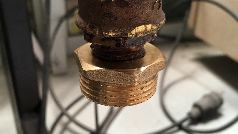 Bits fit the threaded injector nozzle