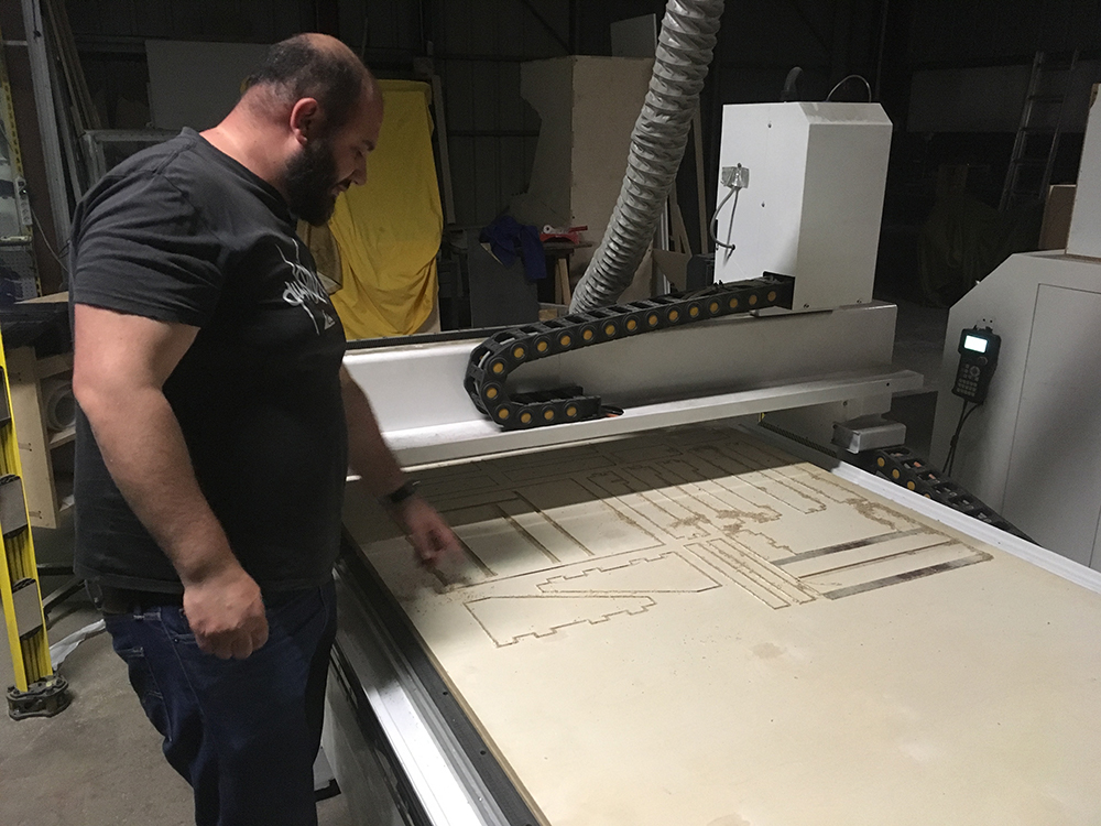 Joris checking the milling process