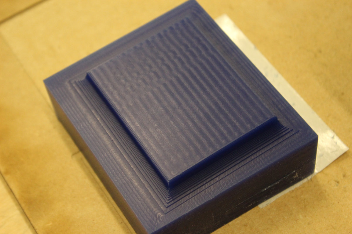 Male mold with rough edges