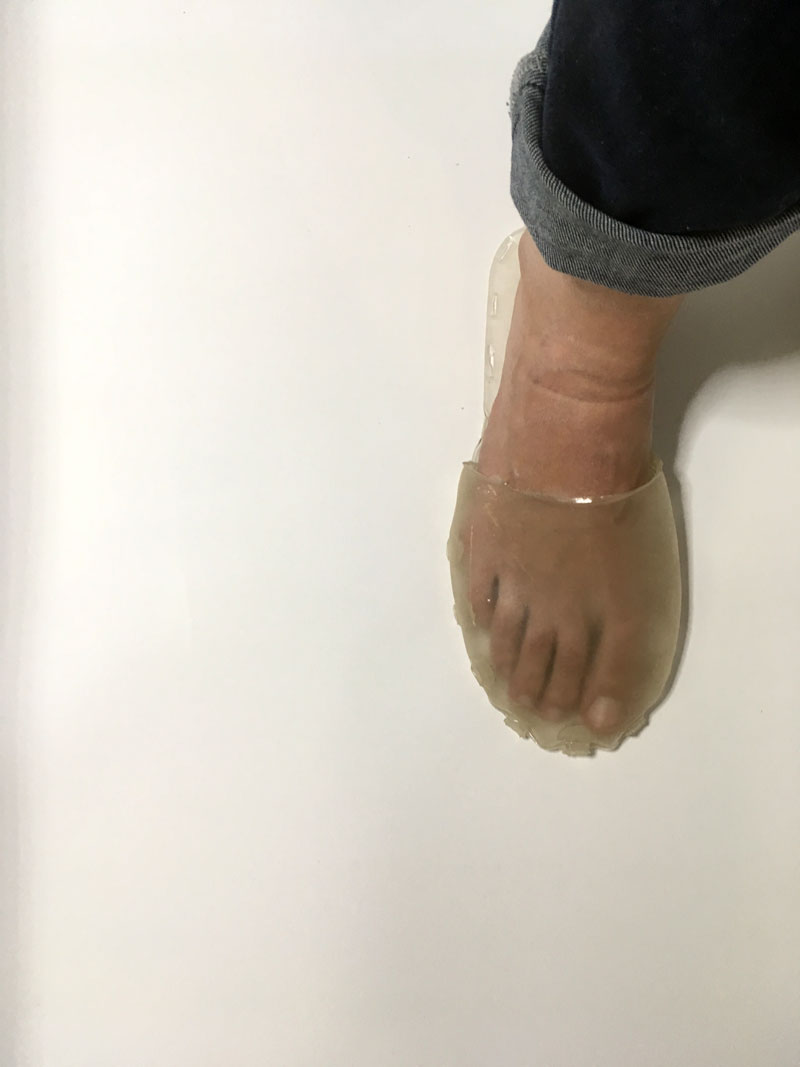 Shoe