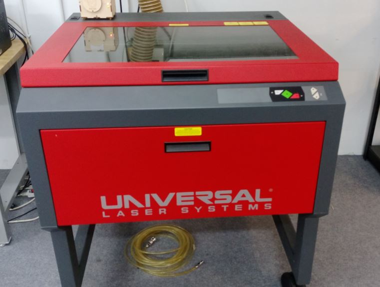 lasercutter in Fablab Taipeir