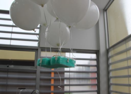 airship flying