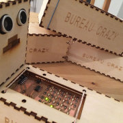 Bureau crazy: Charlieplex LED action