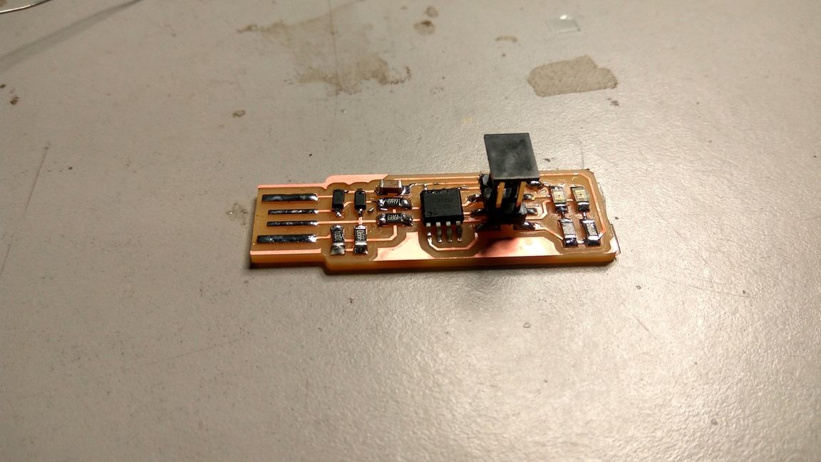 Soldering FabTiny USB 
