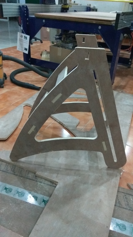 Designing the height adjustable table. 